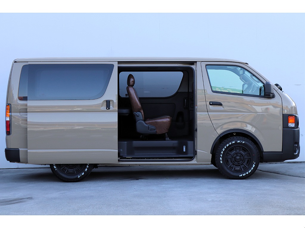 ハイエース高崎店にて展示中♪027-329-5670