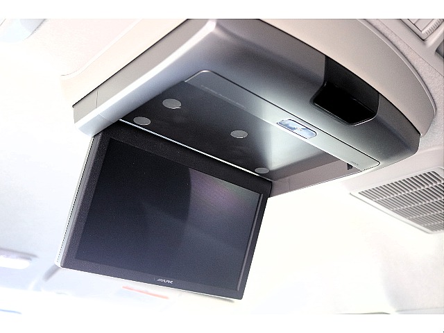 フリップダウンモニター付き♪