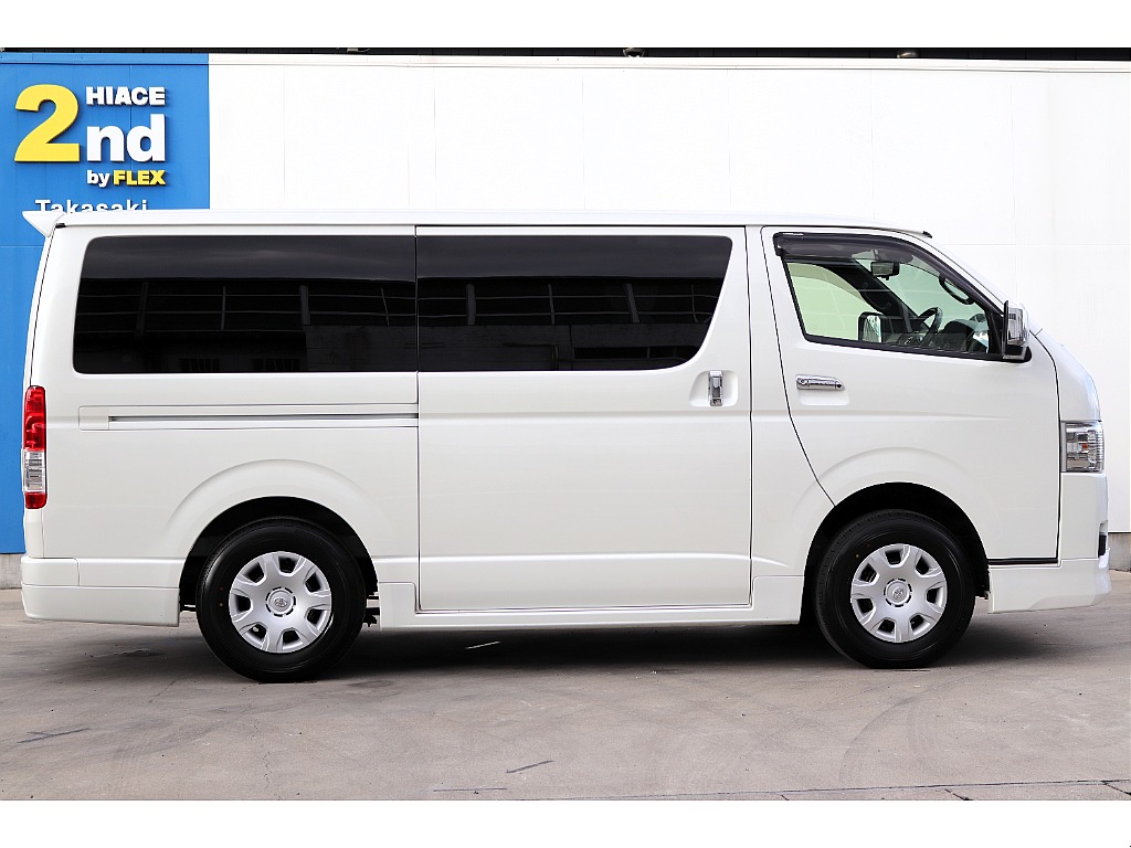 ハイエースセカンド高崎店にて展示中♪
