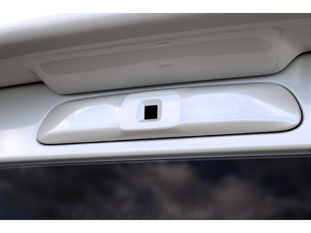 ハイエースセカンド高崎店にて展示中♪027-384-3591