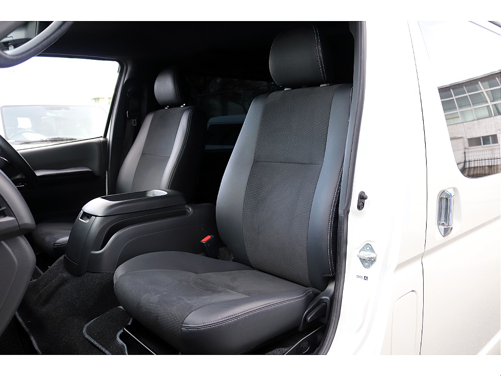 ハイエースセカンド高崎店にて展示中♪027-384-3591