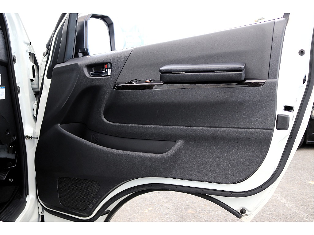 ハイエースセカンド高崎店にて展示中♪027-384-3591