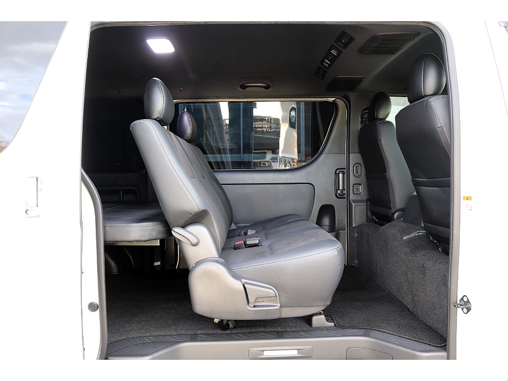 ハイエースセカンド高崎店にて展示中♪027-384-3591