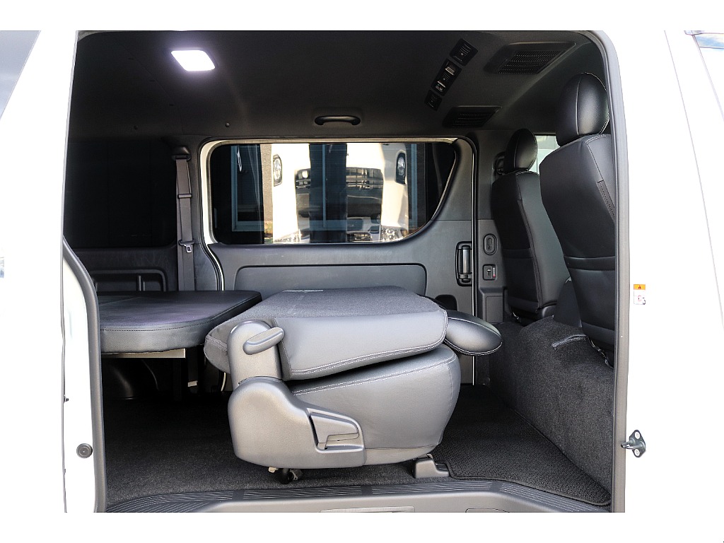 ハイエースセカンド高崎店にて展示中♪027-384-3591