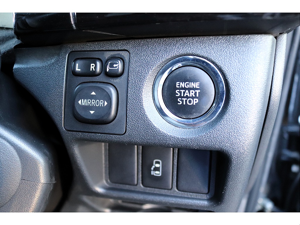 ハイエースセカンド高崎店にて展示中♪027-384-3591