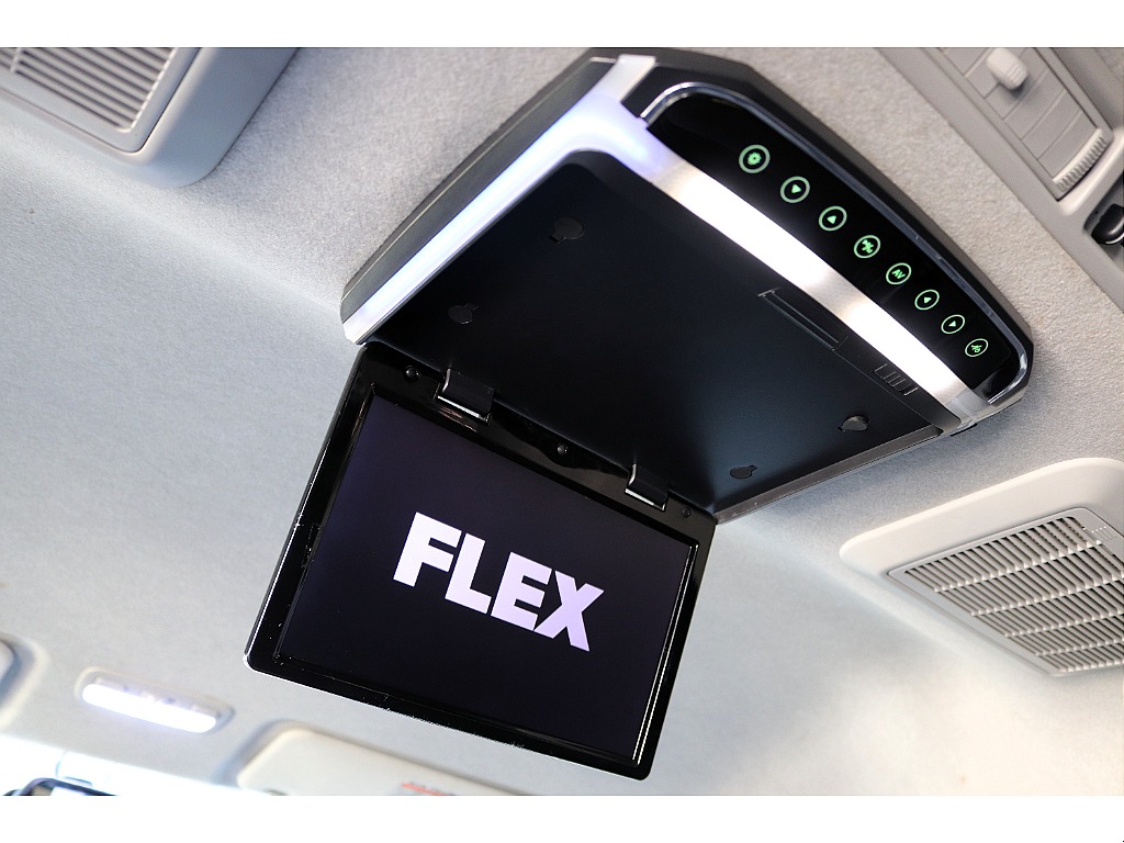 フリップダウンモニター付き♪