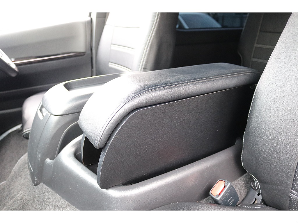 ハイエースセカンド高崎店にて展示中♪027-384-3591