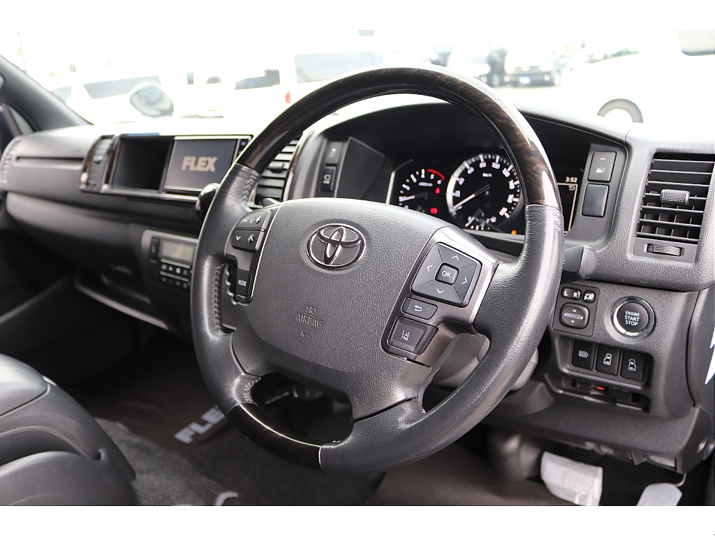 ハイエースセカンド高崎店にて展示中♪027-384-3591