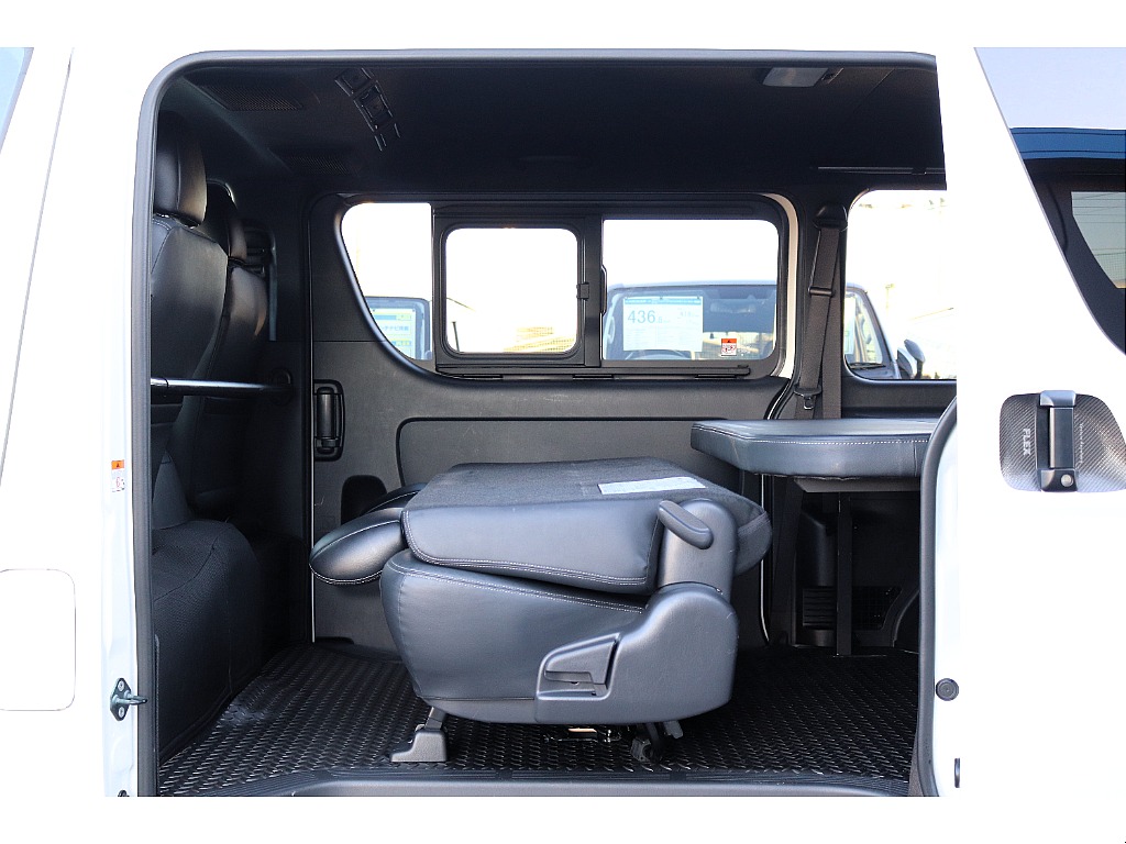 ハイエースセカンド高崎店にて展示中♪027-384-3591