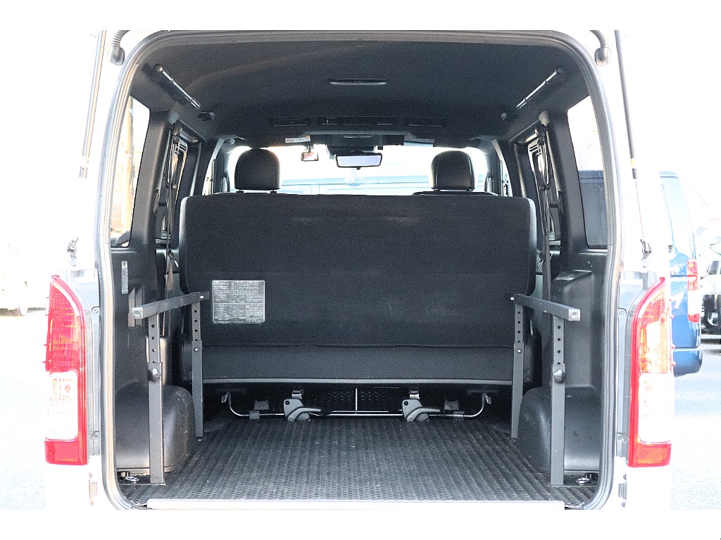 ハイエースセカンド高崎店にて展示中♪027-384-3591