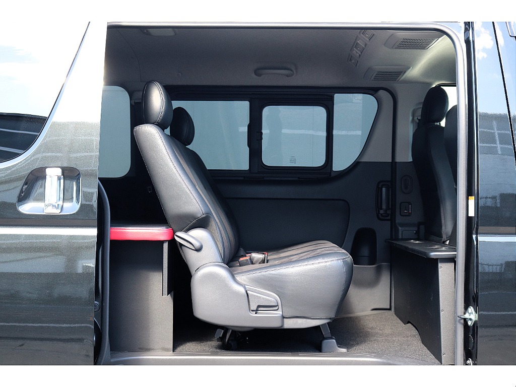 ハイエースセカンド高崎店にて展示中♪027-384-3591