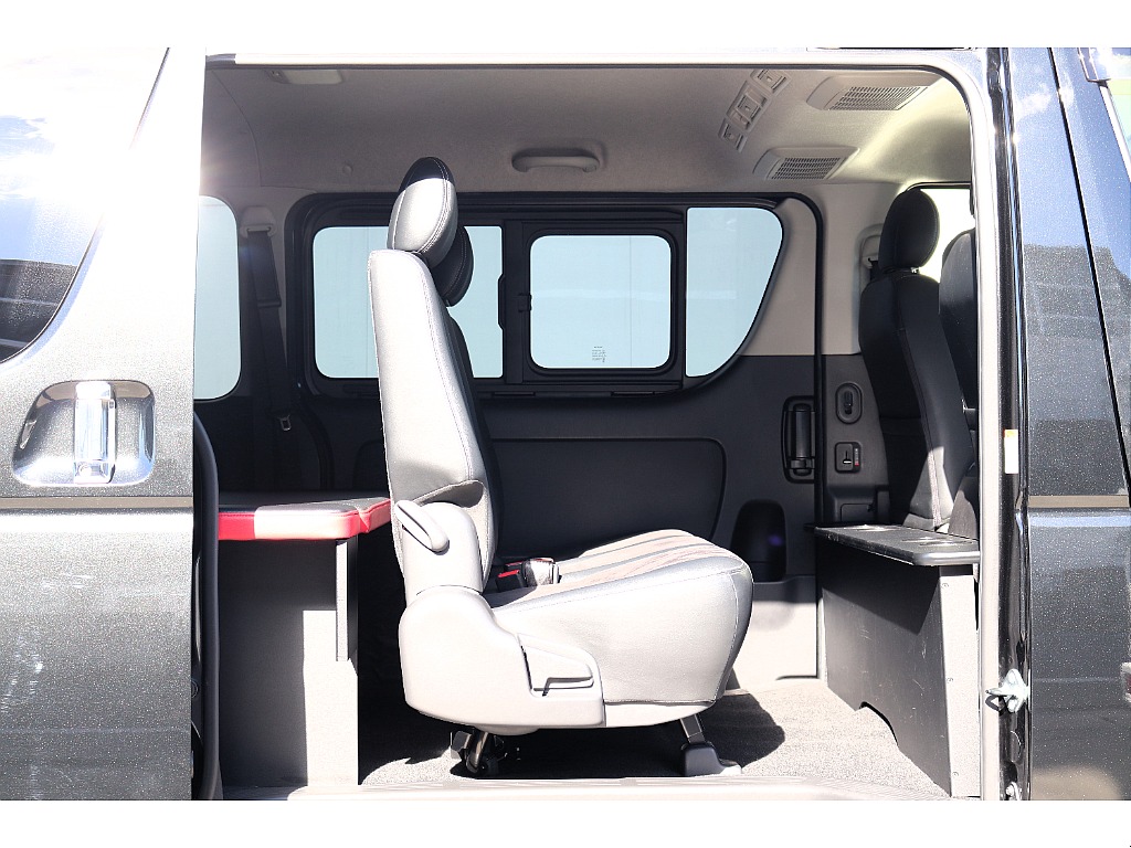 ハイエースセカンド高崎店にて展示中♪027-384-3591