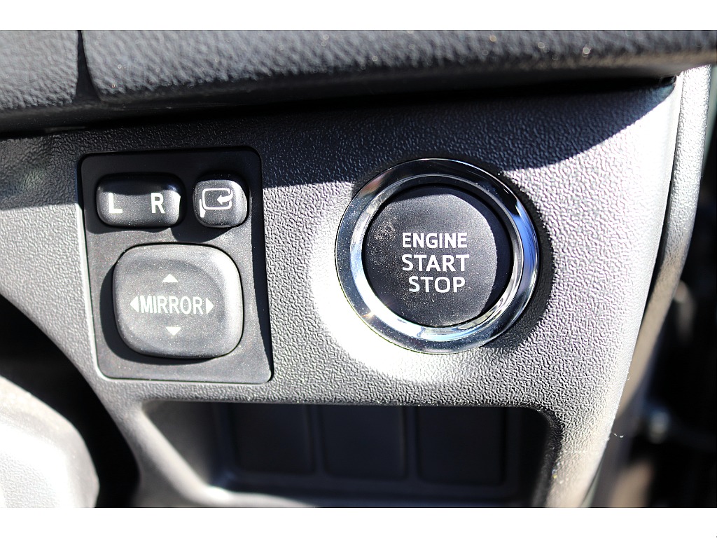 ハイエースセカンド高崎店にて展示中♪027-384-3591