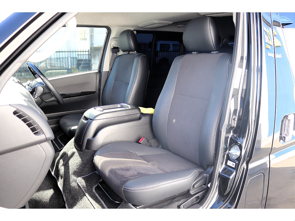 ハイエースセカンド高崎店にて展示中♪027-384-3591