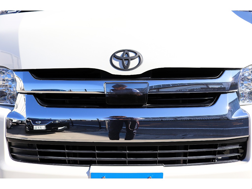 エンブレムがマットブラック塗装済み♪