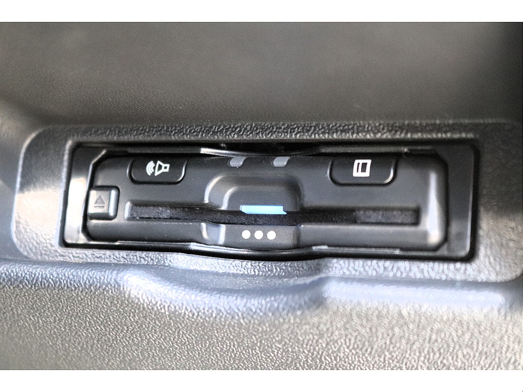 ハイエースセカンド高崎店にて展示中♪027-384-3591