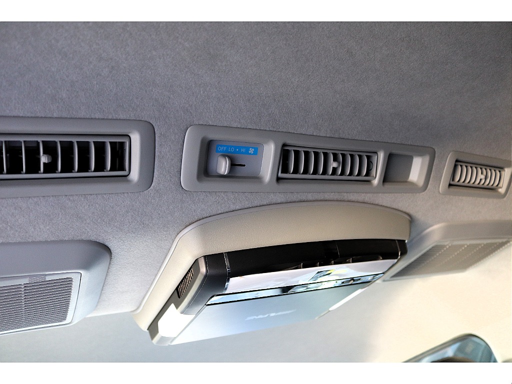 ハイエースセカンド高崎店にて展示中♪027-384-3591