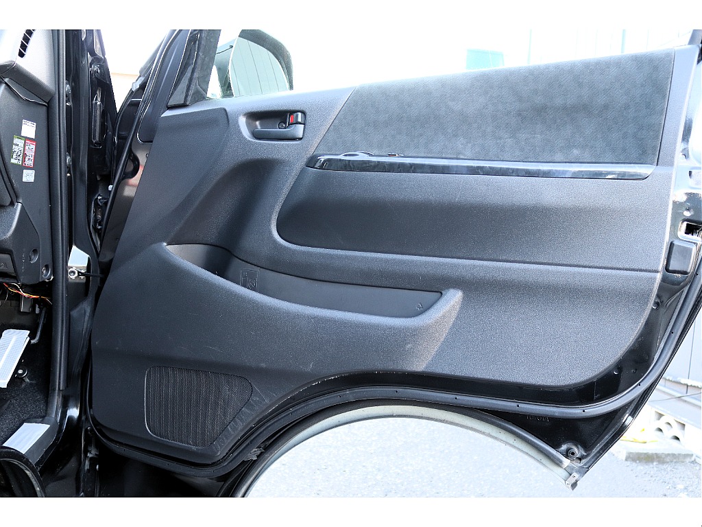 ハイエースセカンド高崎店にて展示中♪027-384-3591