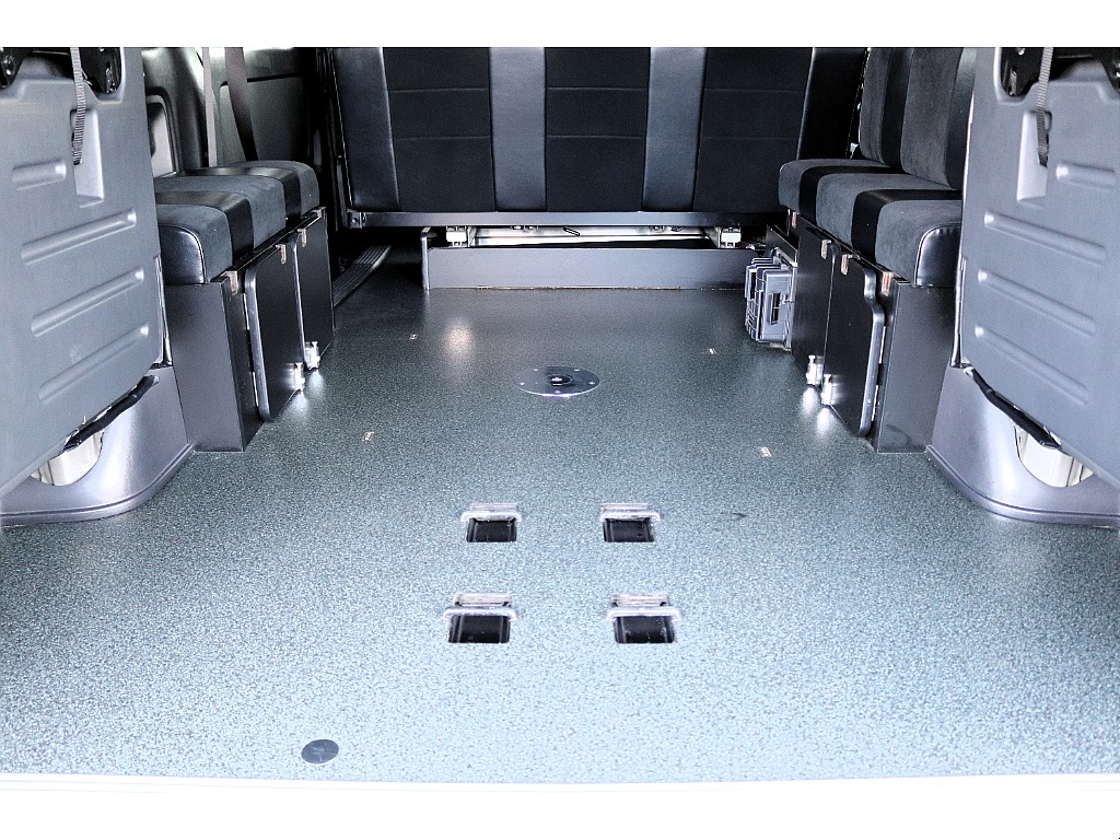 ハイエースセカンド高崎店にて展示中♪027-384-3591