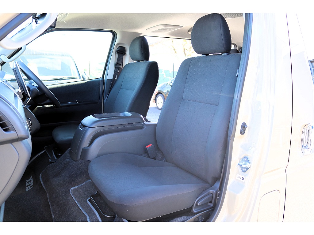 ハイエースセカンド高崎店にて展示中♪027-384-3591