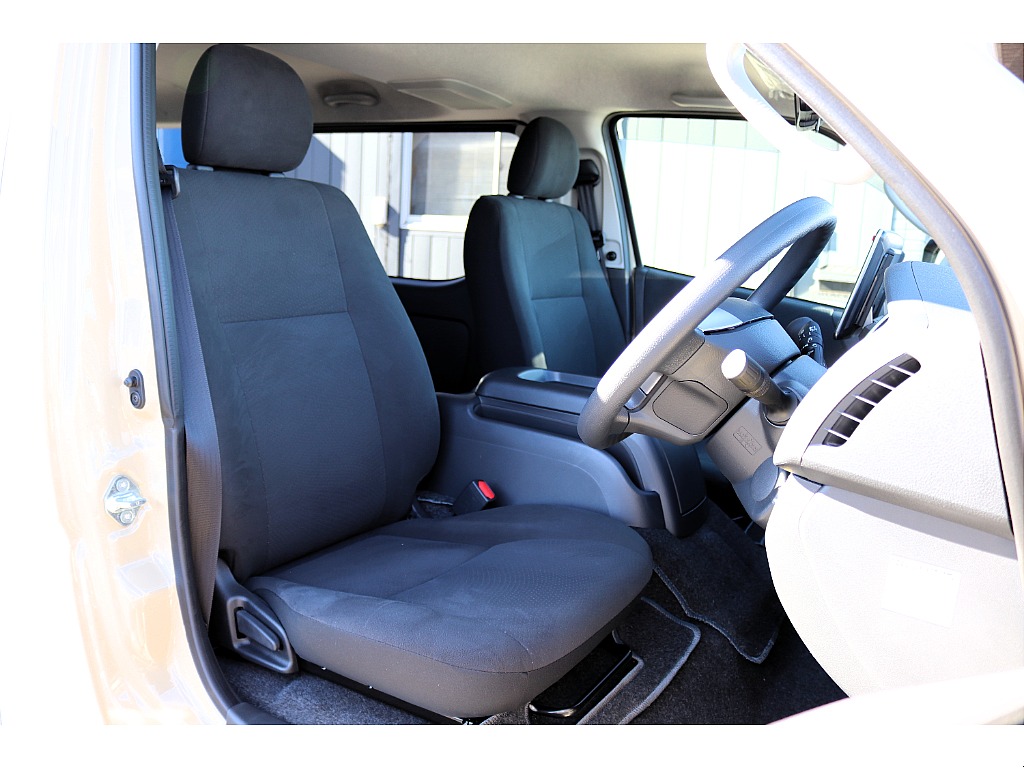 ハイエースセカンド高崎店にて展示中♪027-384-3591