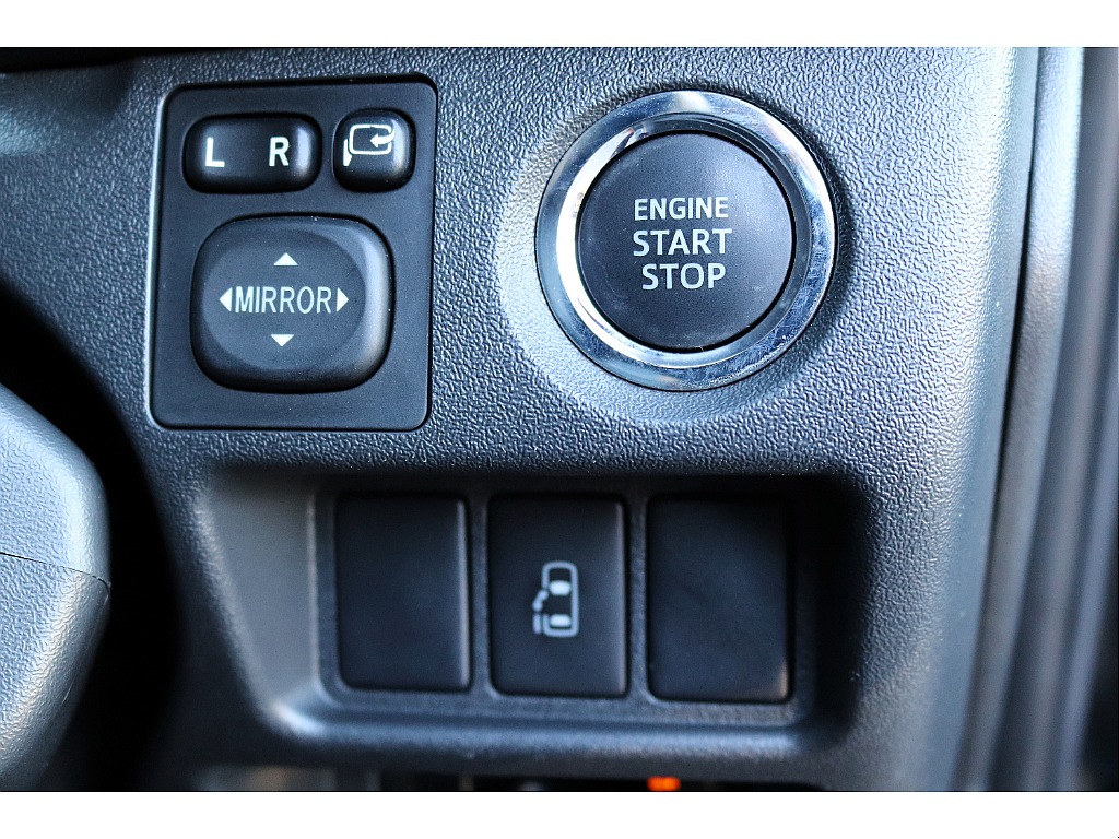 ハイエースセカンド高崎店にて展示中♪027-384-3591