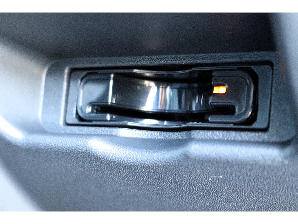 ハイエースセカンド高崎店にて展示中♪027-384-3591