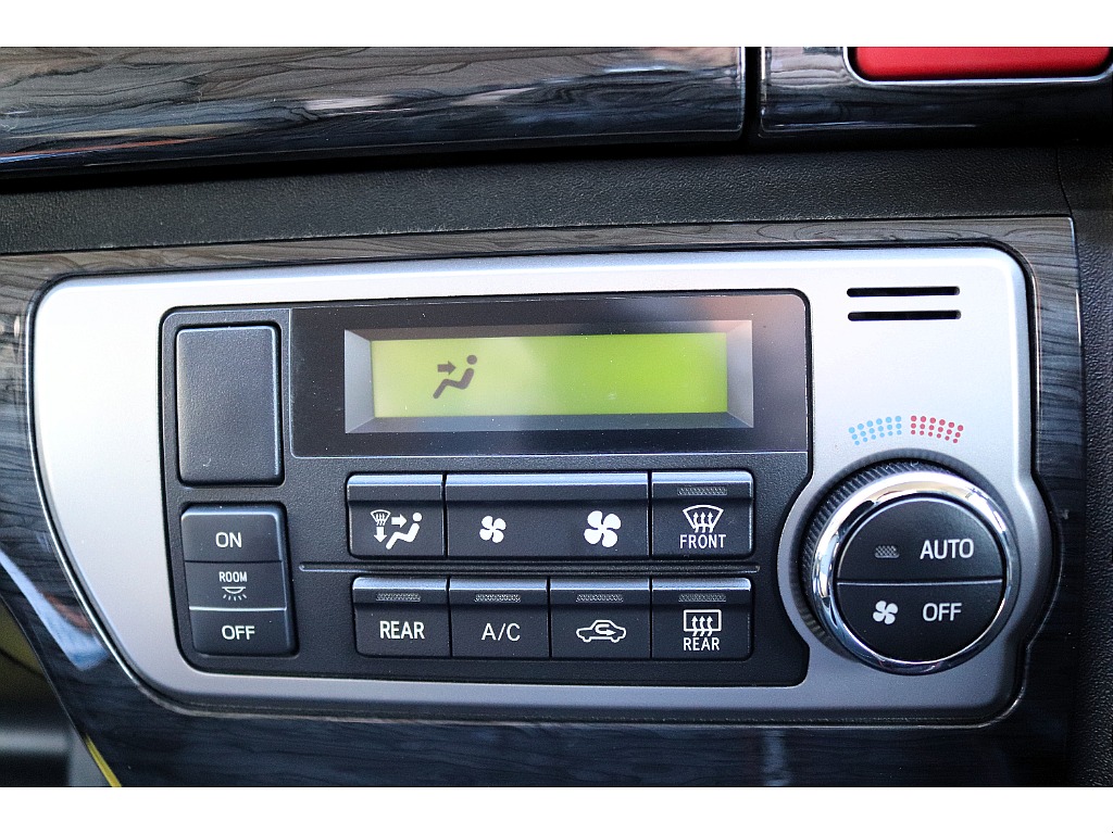 ハイエースセカンド高崎店にて展示中♪027-384-3591