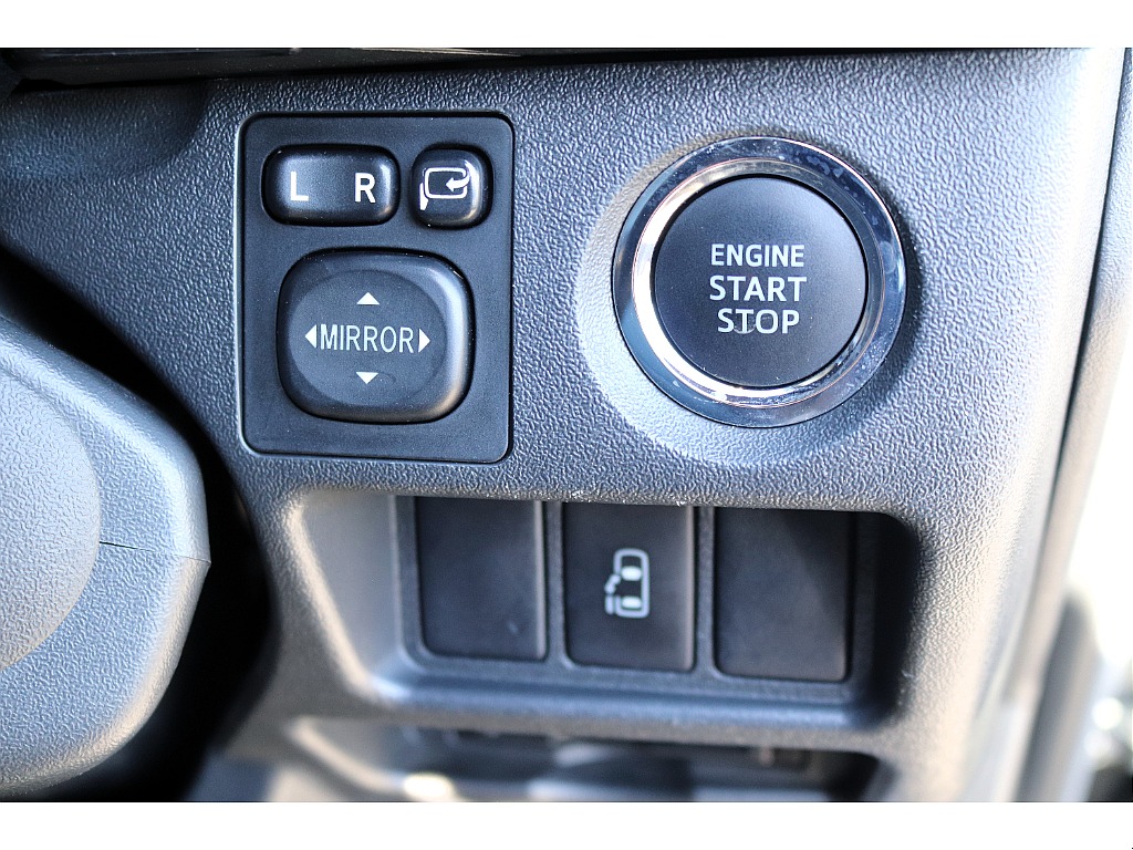 ハイエースセカンド高崎店にて展示中♪027-384-3591