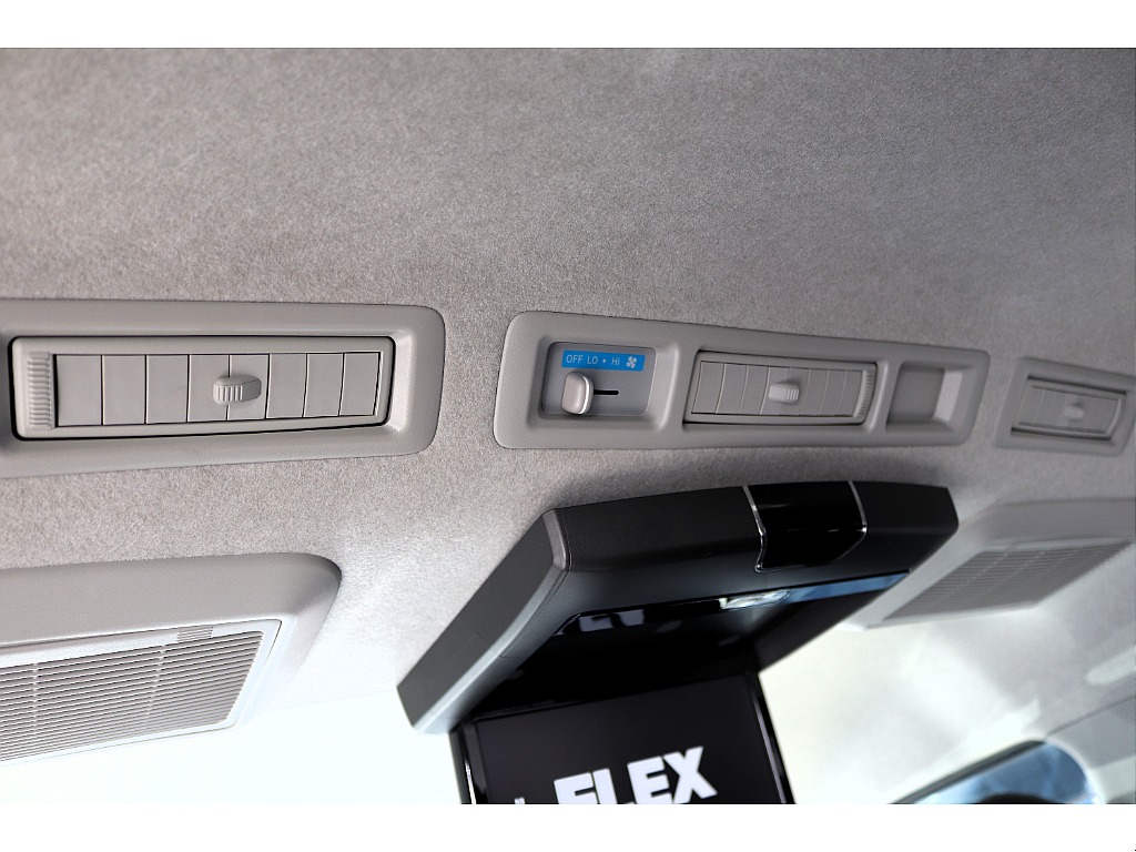 ハイエースセカンド高崎店にて展示中♪027-384-3591