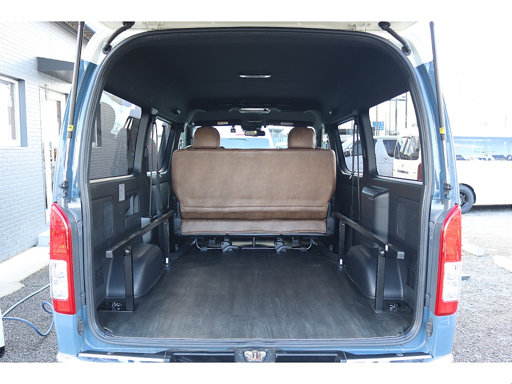 ハイエースセカンド高崎店にて展示中♪027-384-3591