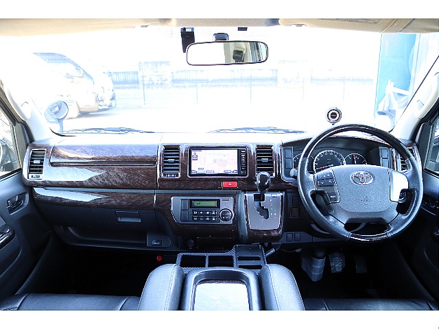 ハイエースセカンド高崎店にて展示中♪027-384-3591