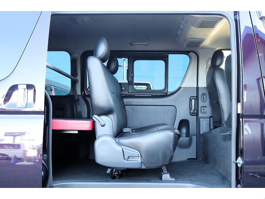 ハイエースセカンド高崎店にて展示中♪027-384-3591