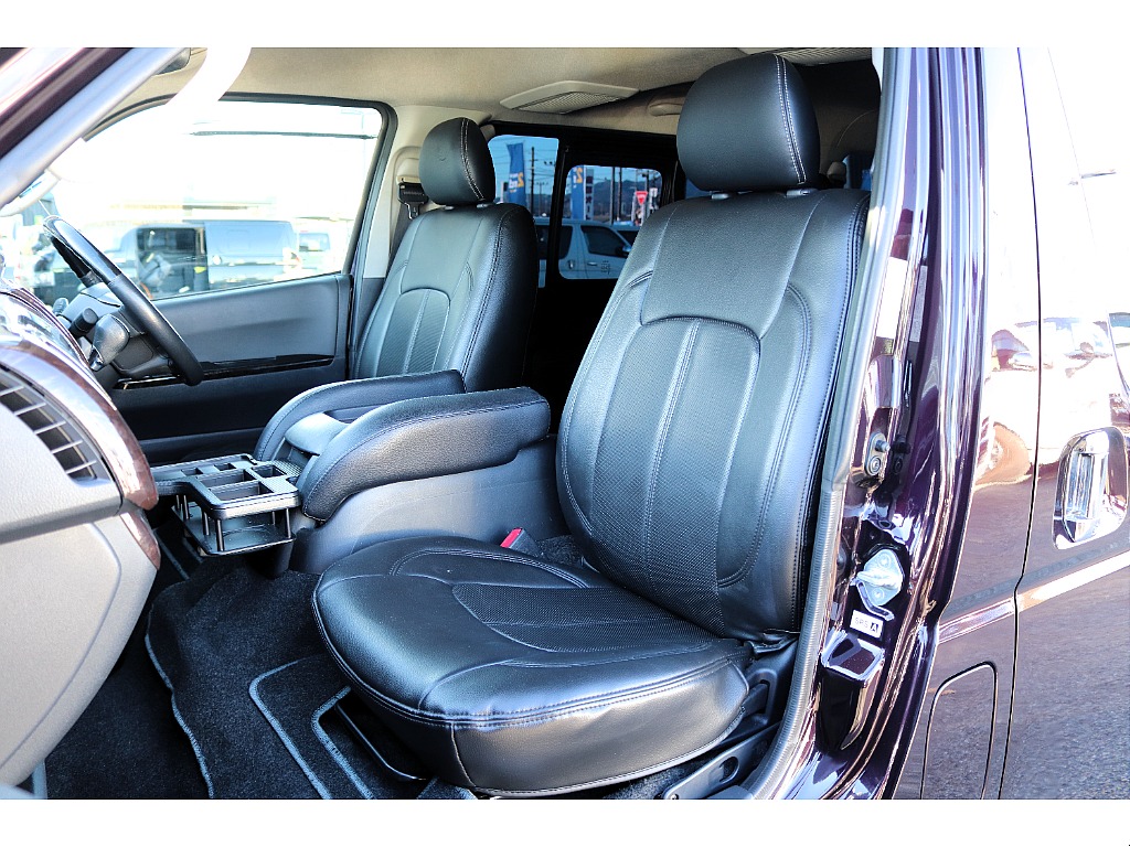 ハイエースセカンド高崎店にて展示中♪027-384-3591