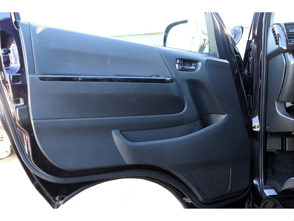 ハイエースセカンド高崎店にて展示中♪027-384-3591