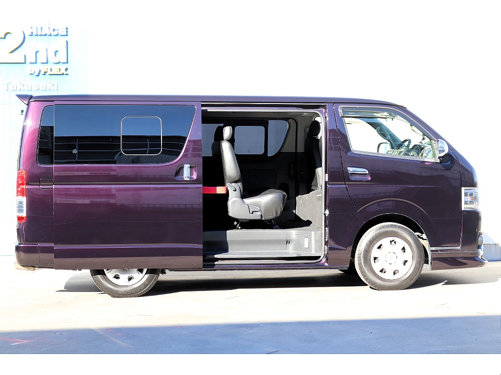 ハイエースセカンド高崎店にて展示中♪027-384-3591