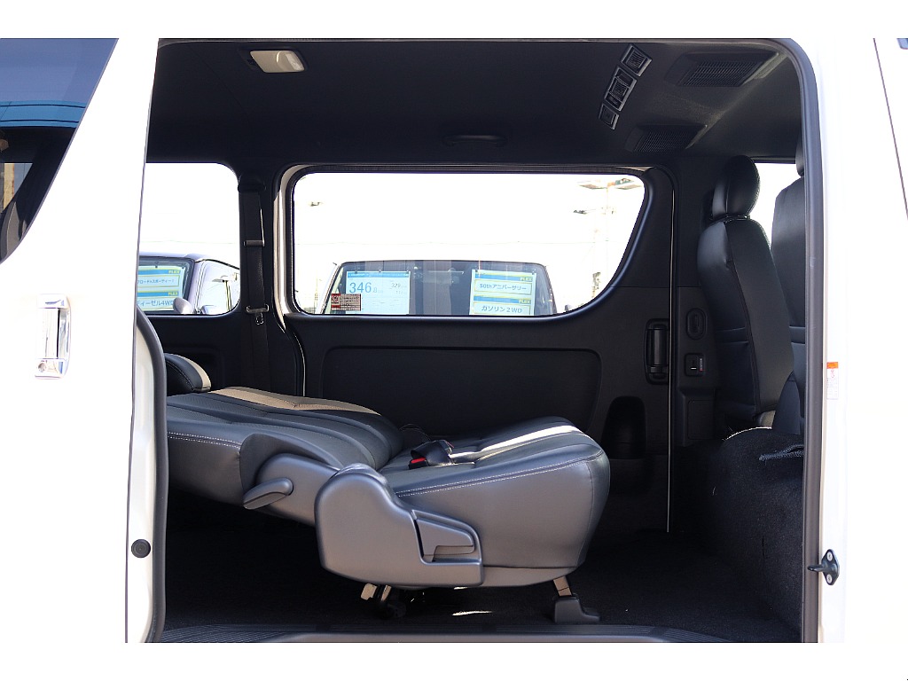 ハイエースセカンド高崎店にて展示中♪027-384-3591