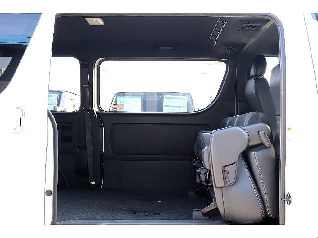 ハイエースセカンド高崎店にて展示中♪027-384-3591