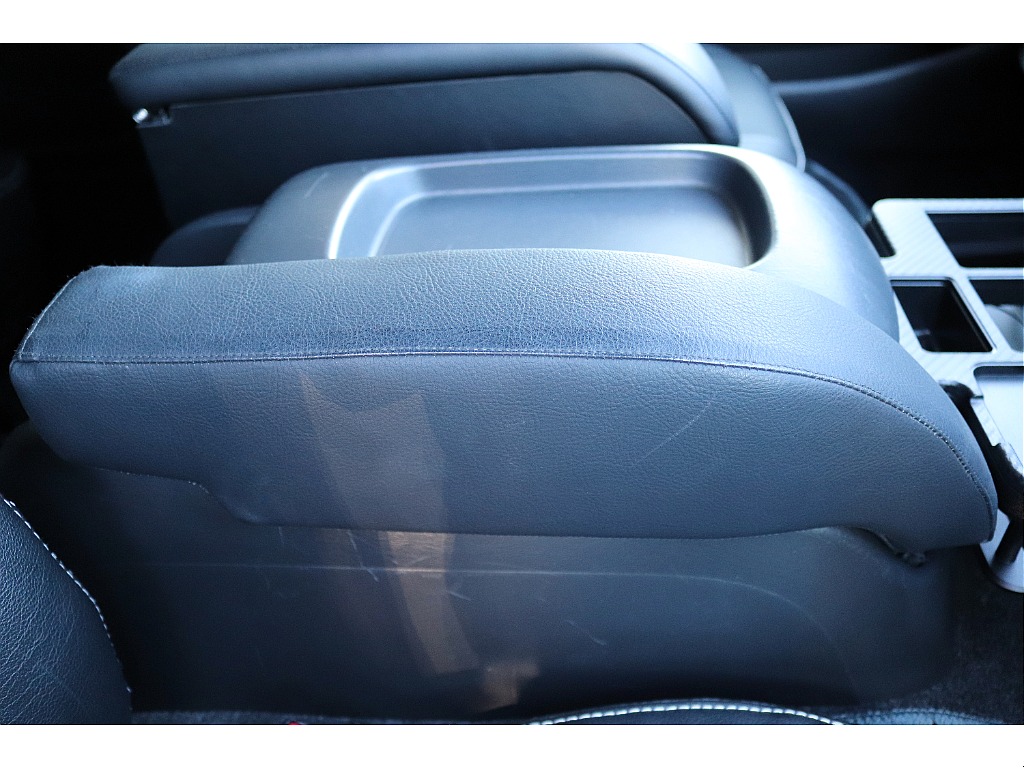 ハイエースセカンド高崎店にて展示中♪027-384-3591