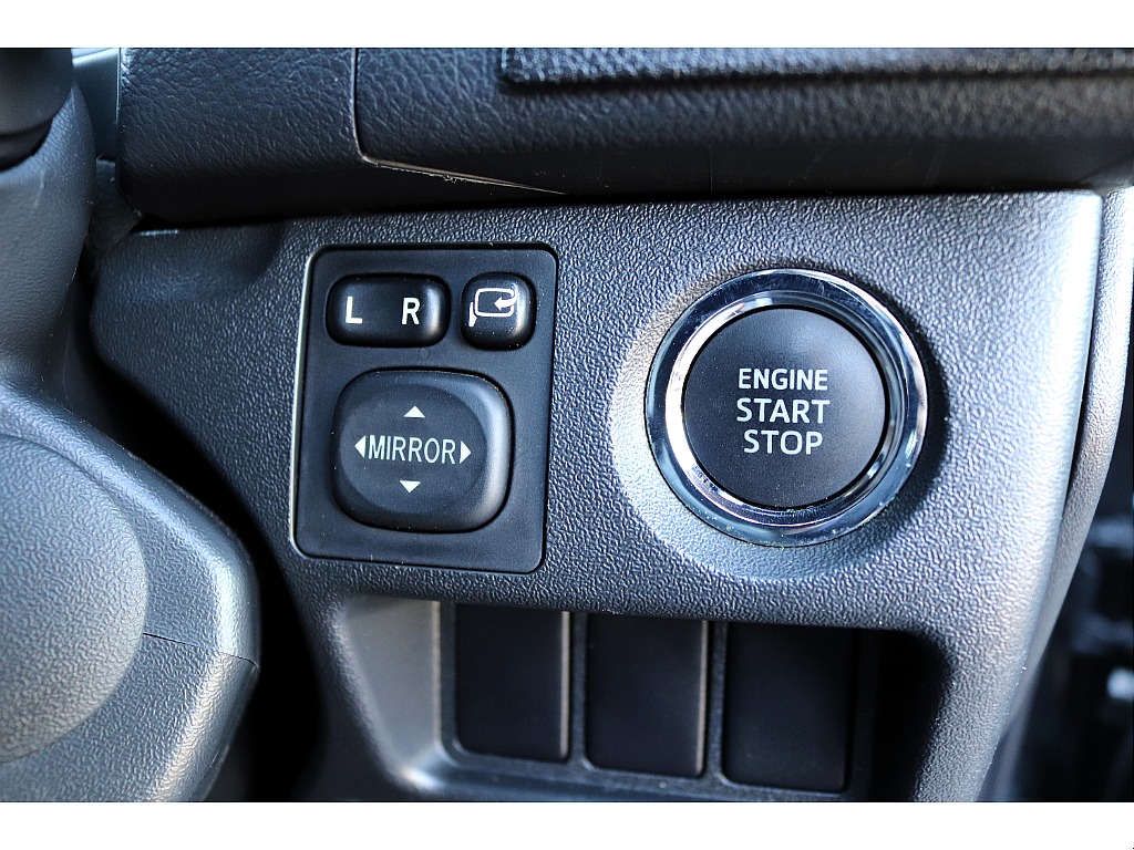 ハイエースセカンド高崎店にて展示中♪027-384-3591