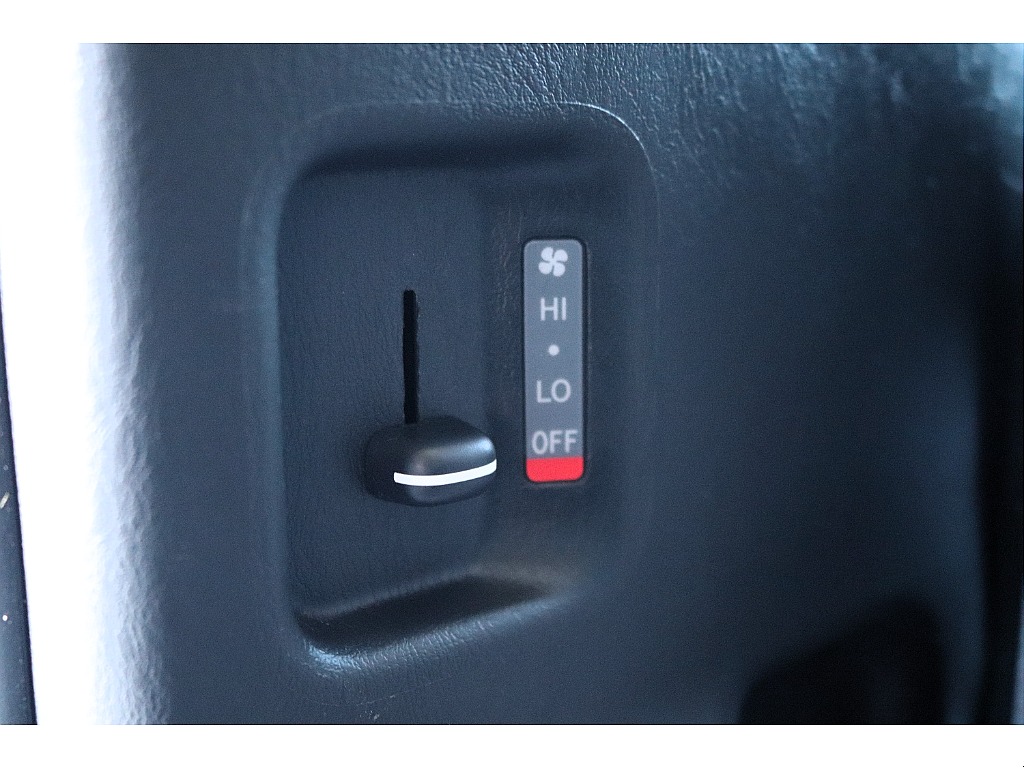 ハイエースセカンド高崎店にて展示中♪027-384-3591