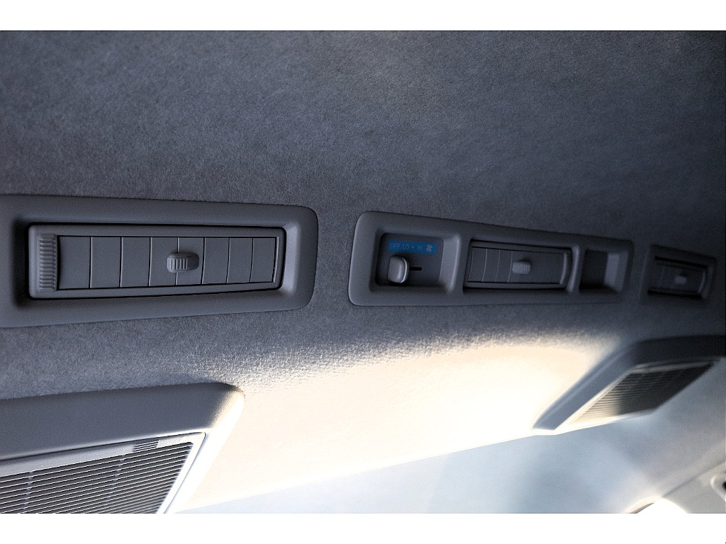 ハイエースセカンド高崎店にて展示中♪027-384-3591