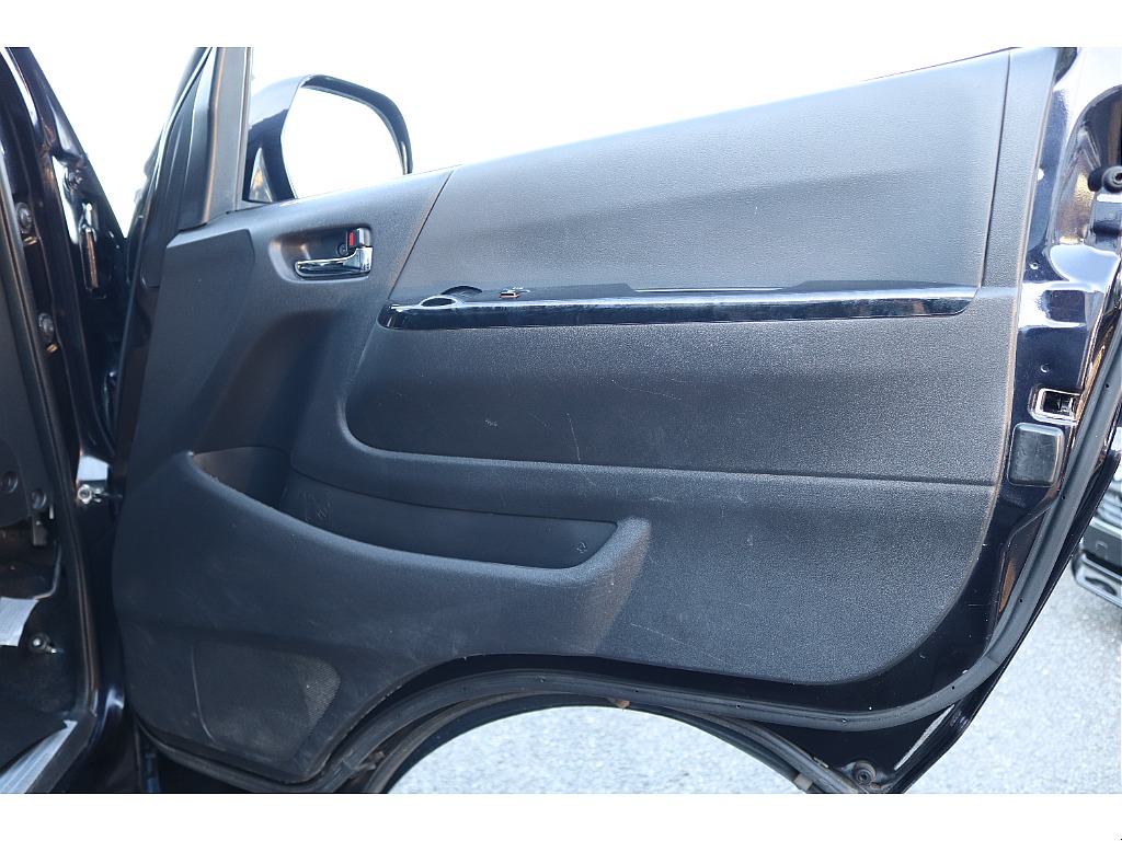 ハイエースセカンド高崎店にて展示中♪027-384-3591