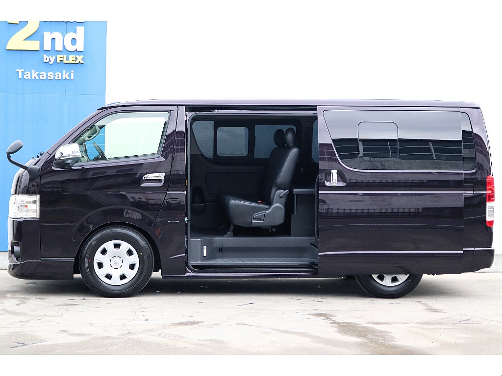 ハイエースセカンド高崎店にて展示中♪027-384-3591