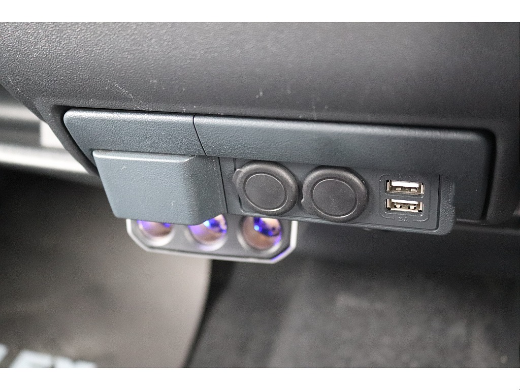 ハイエースセカンド高崎店にて展示中♪027-384-3591