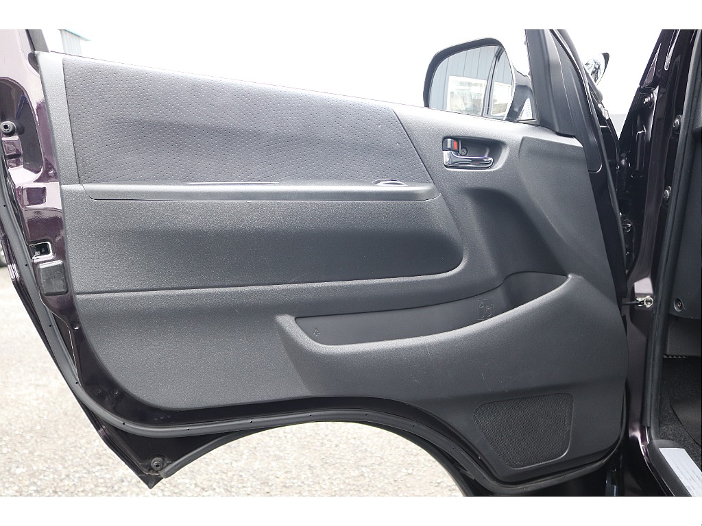 ハイエースセカンド高崎店にて展示中♪027-384-3591