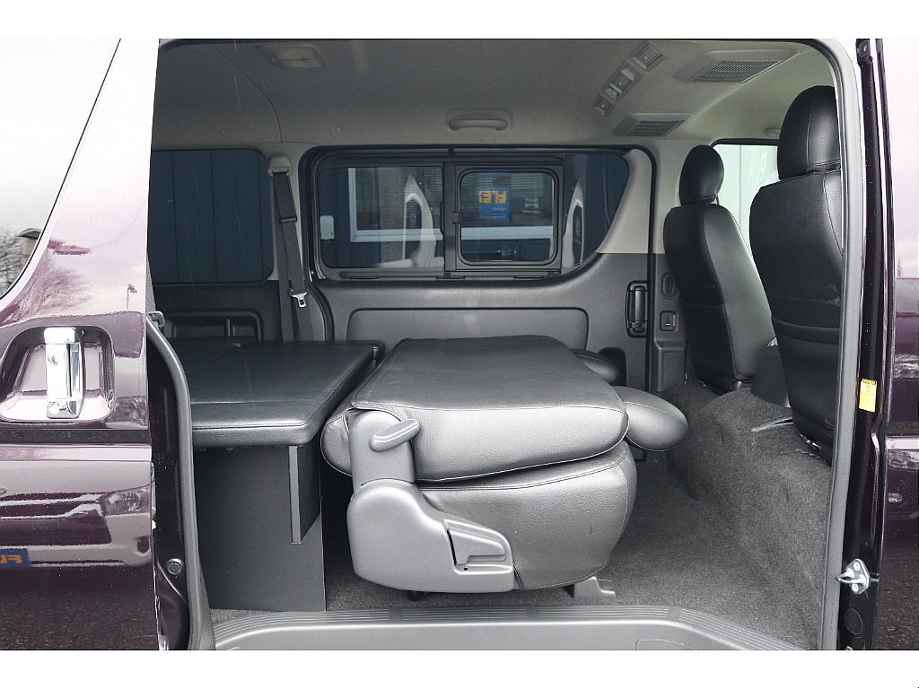 ハイエースセカンド高崎店にて展示中♪027-384-3591