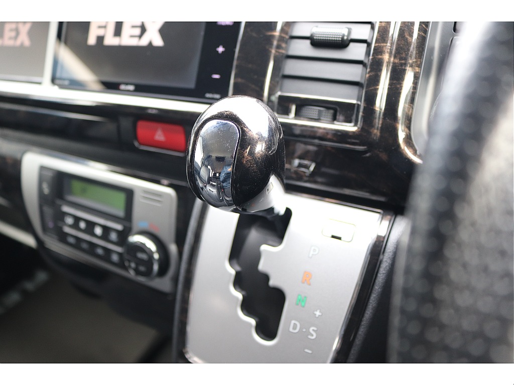 ハイエースセカンド高崎店にて展示中♪027-384-3591