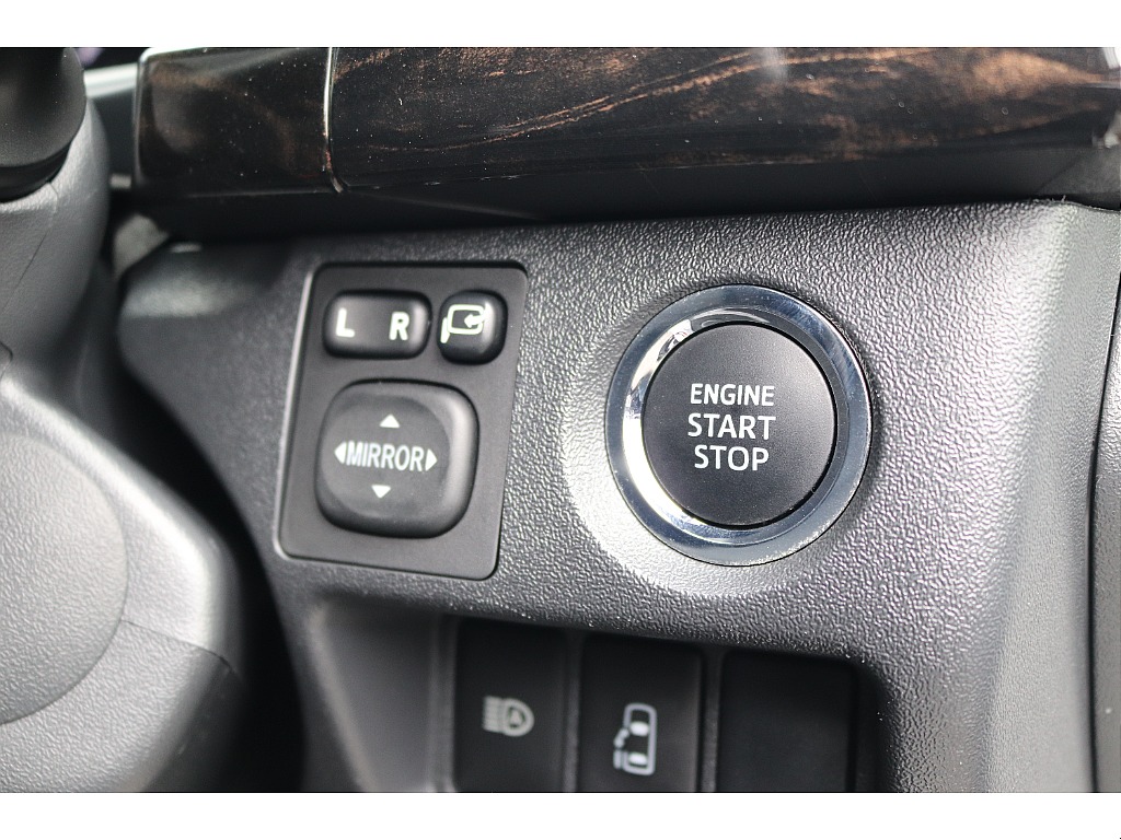 ハイエースセカンド高崎店にて展示中♪027-384-3591