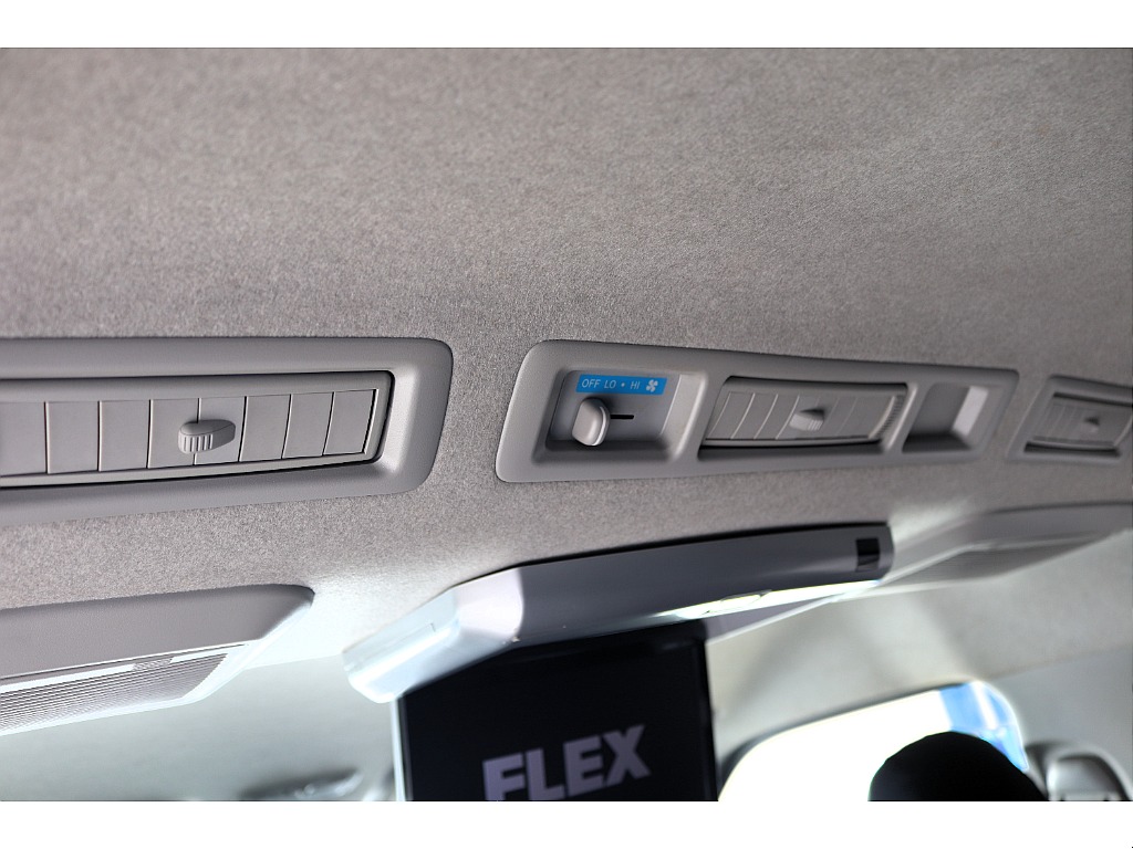 ハイエースセカンド高崎店にて展示中♪027-384-3591